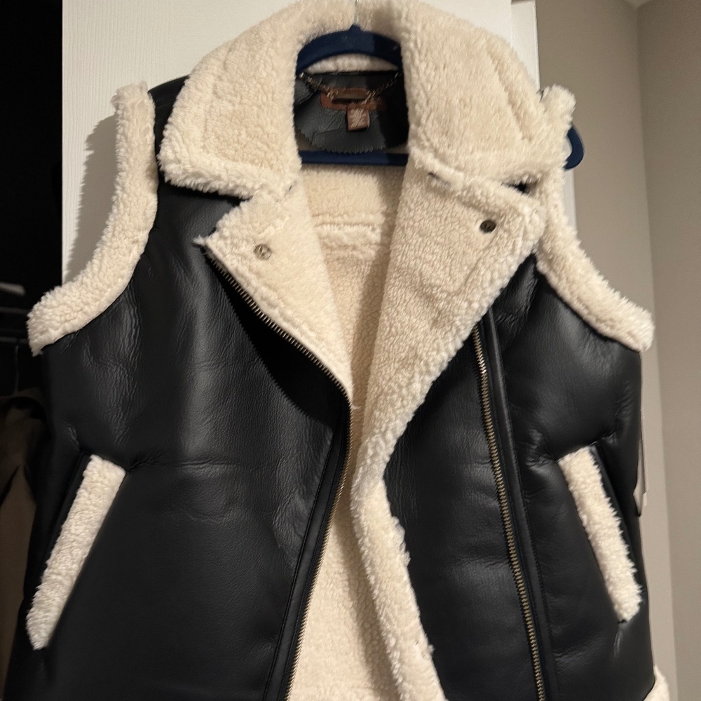 Womens Faux Leather & Fur Vest